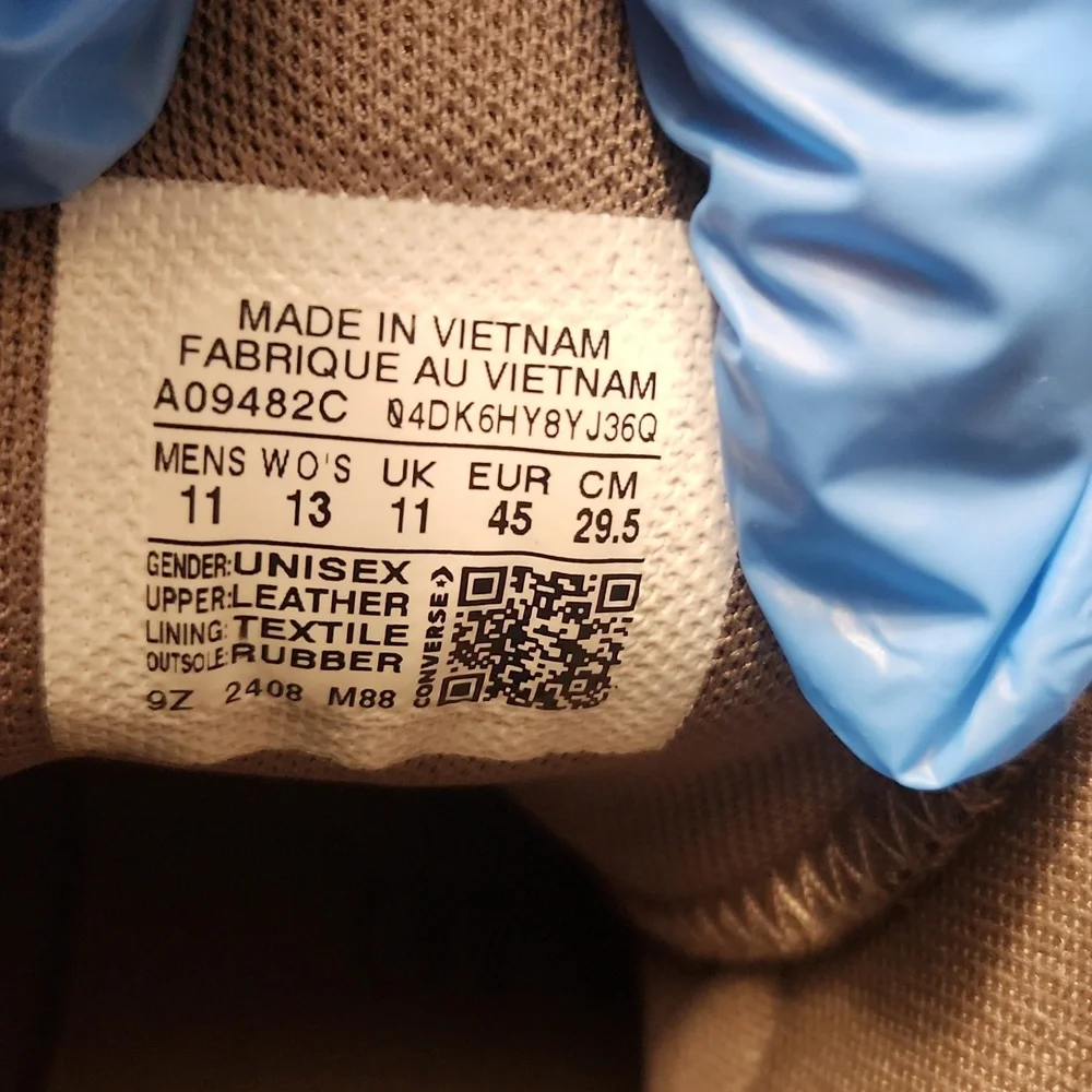 CONVERSE CHUCK TAYLOR ALL STAR LEATHER SNEAKER HIGH-TOP MEN'S SIZE 11. - Picture 7 of 11